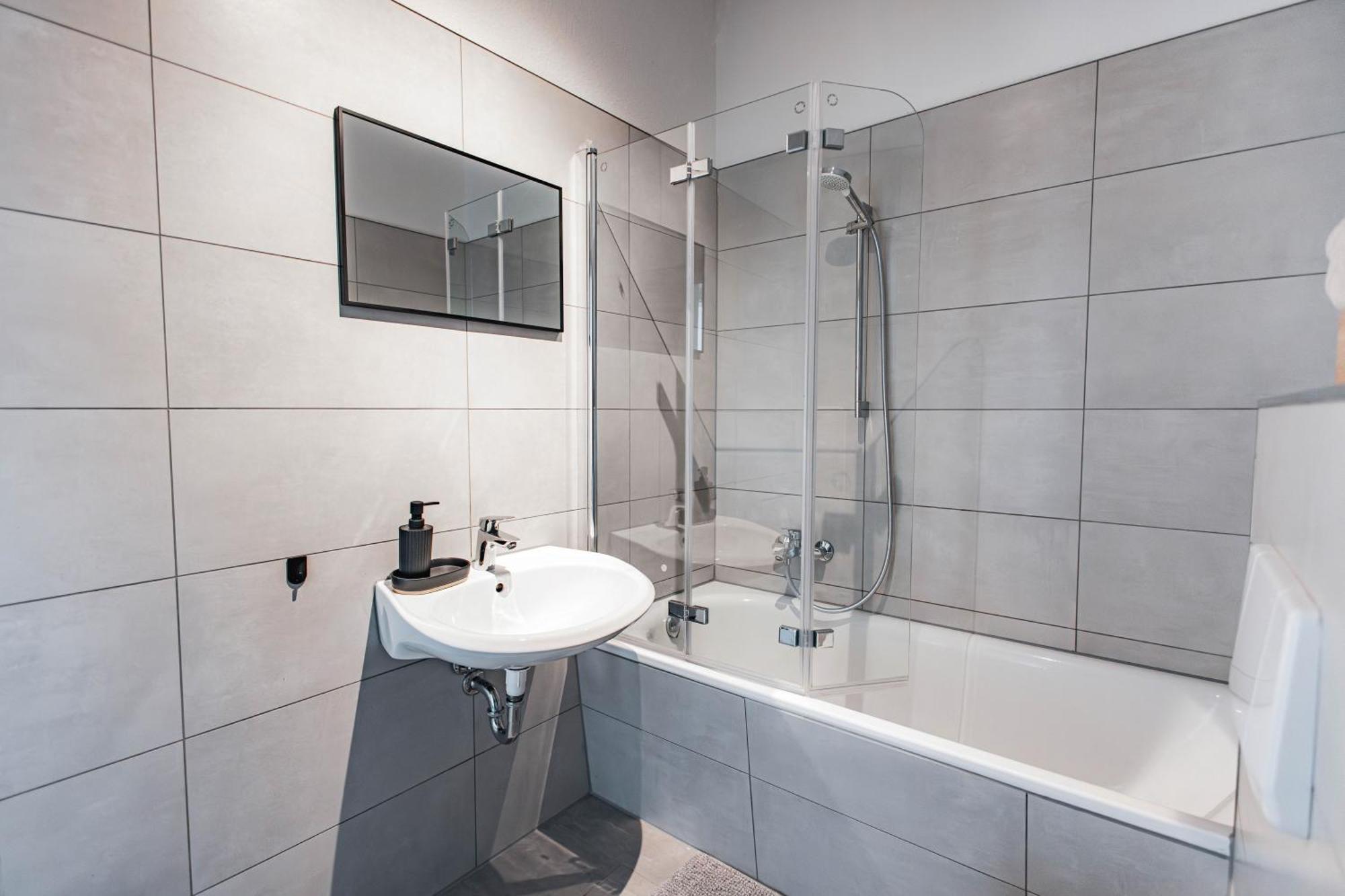 Prime - 2 Zimmer Wohnung Direkt Am Fluss ライプツィヒ エクステリア 写真